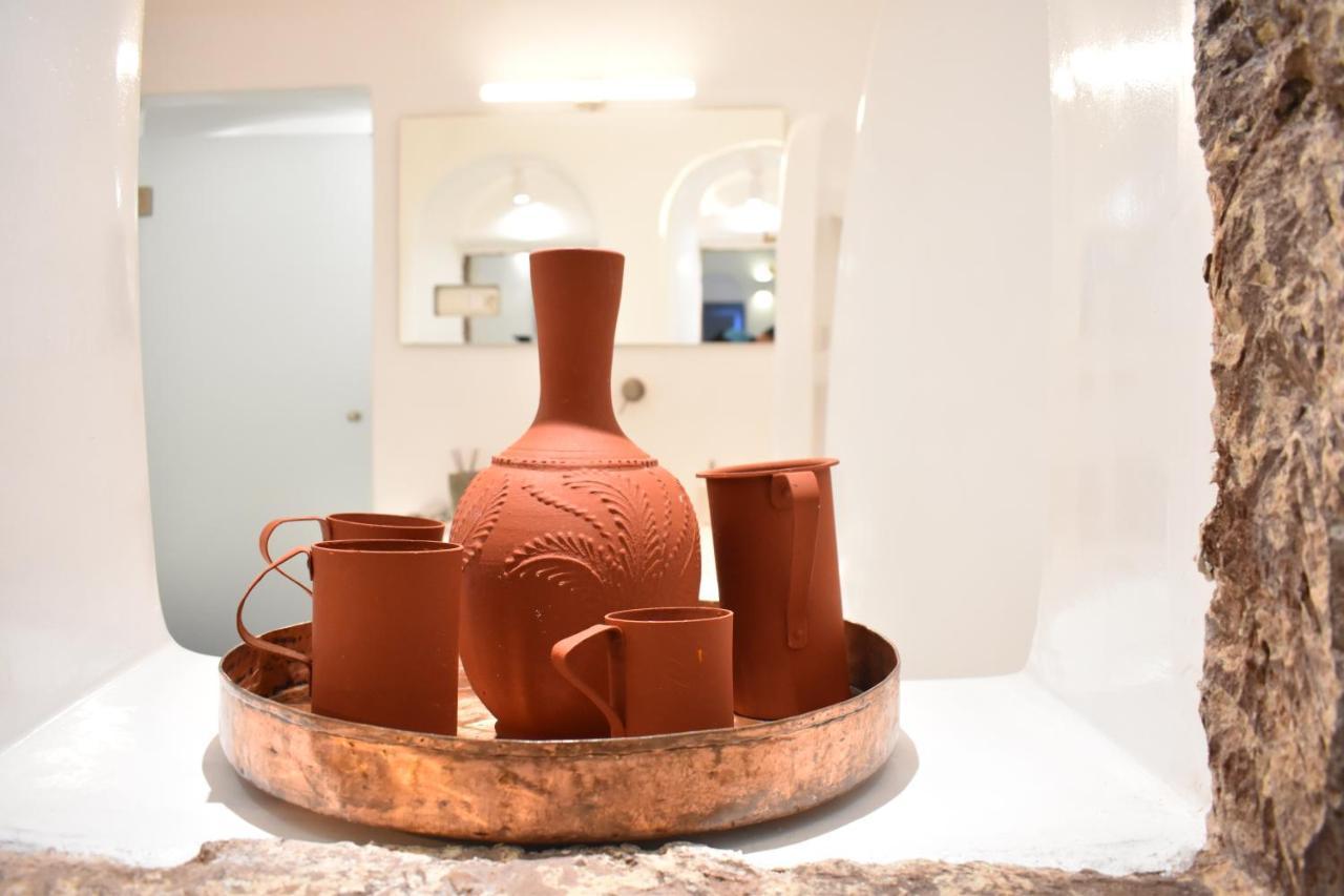 Oinos Luxury Suites Foinikiá Dış mekan fotoğraf