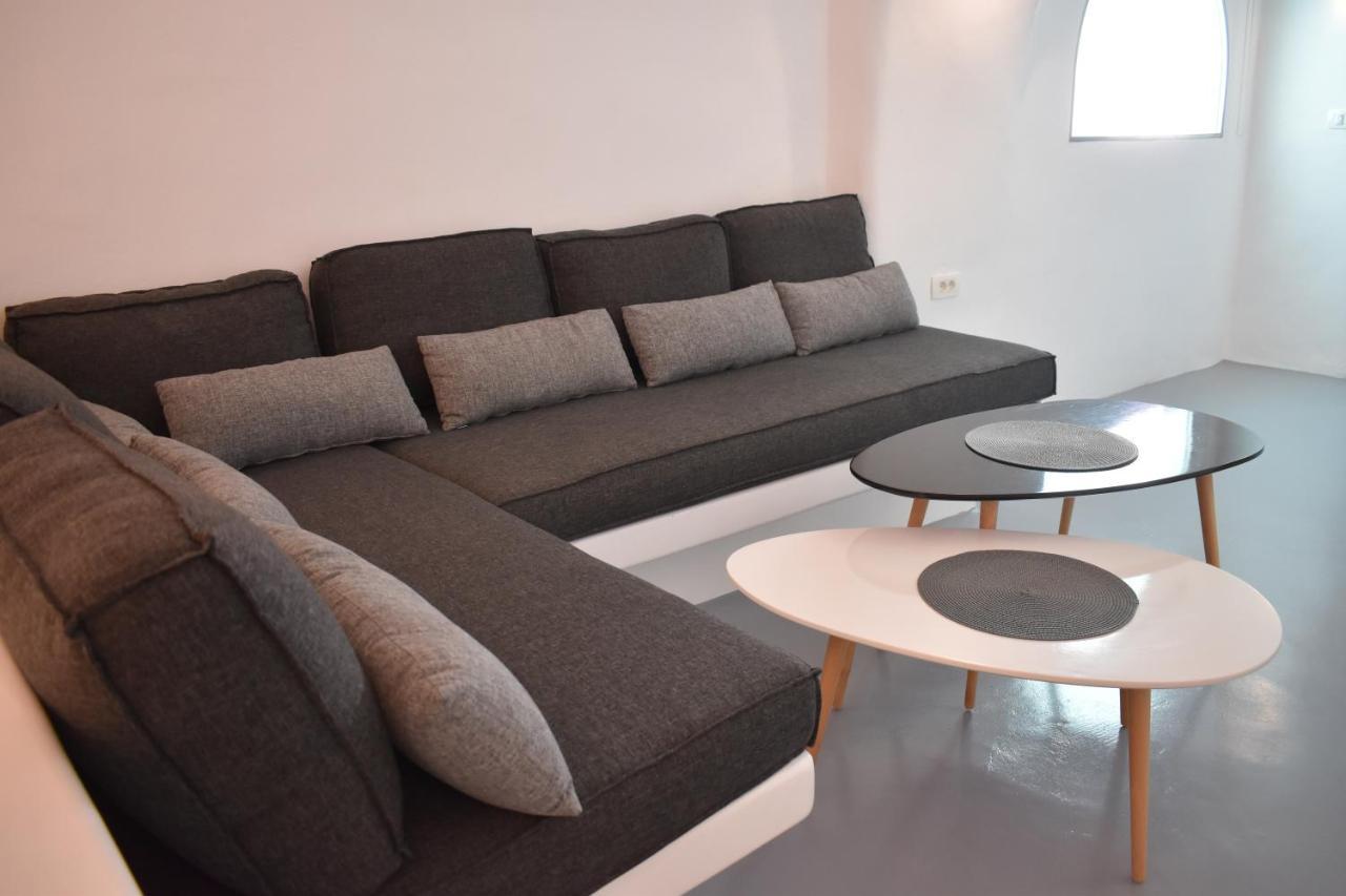Oinos Luxury Suites Foinikiá Dış mekan fotoğraf