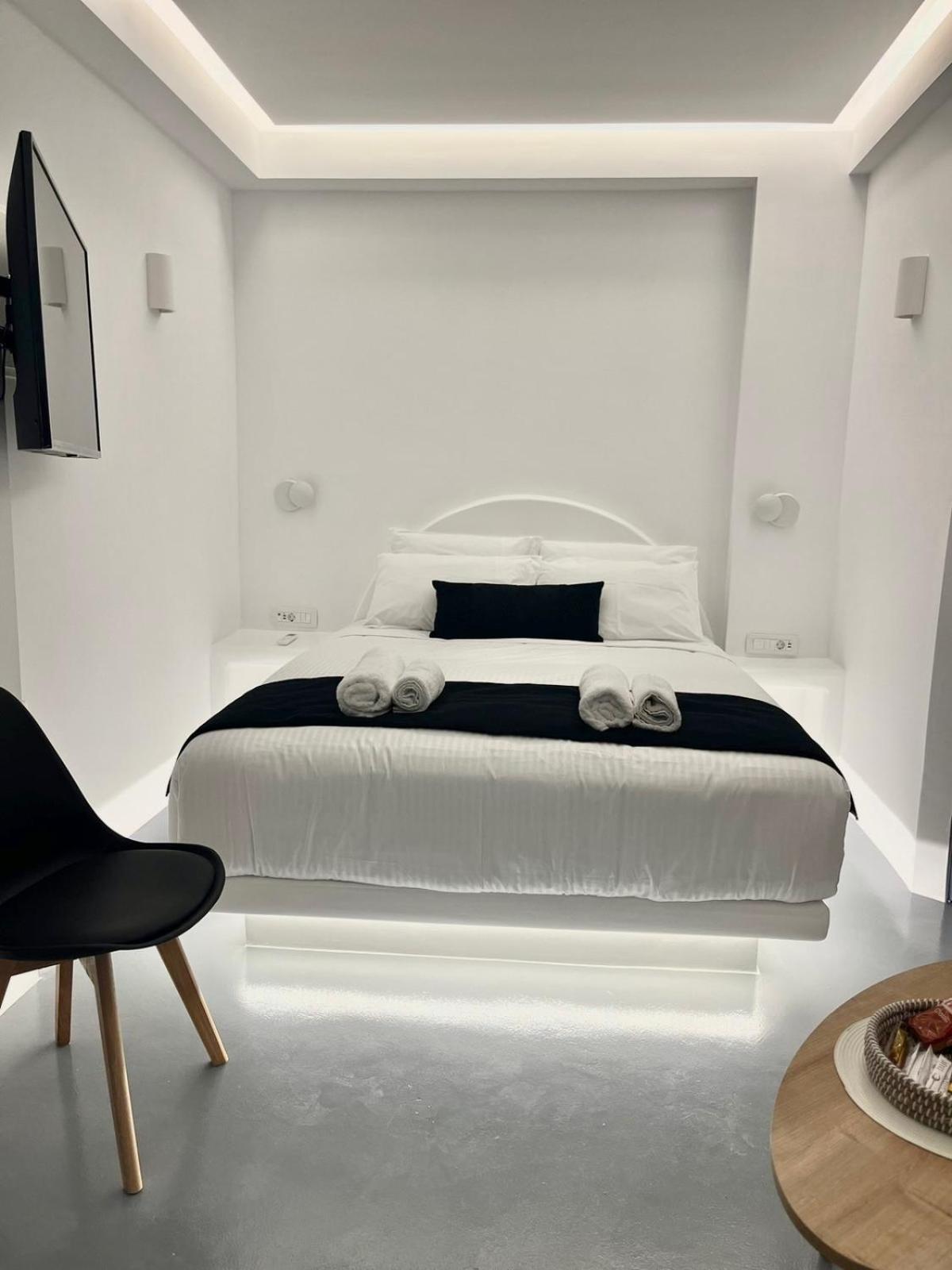 Oinos Luxury Suites Foinikiá Dış mekan fotoğraf