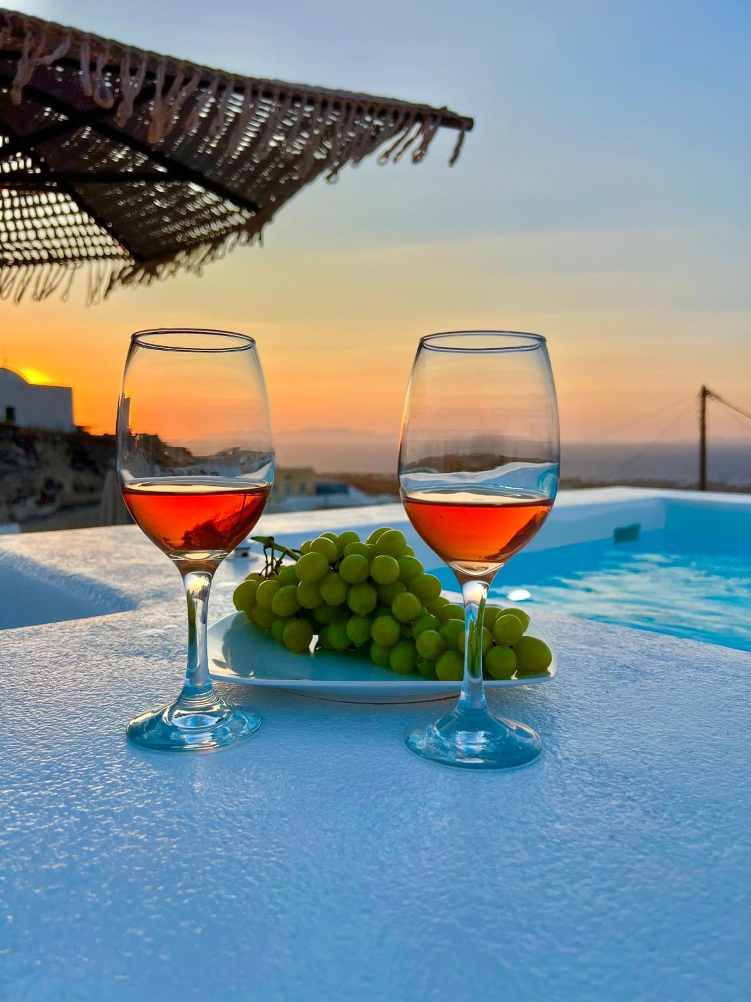 Oinos Luxury Suites Foinikiá Dış mekan fotoğraf