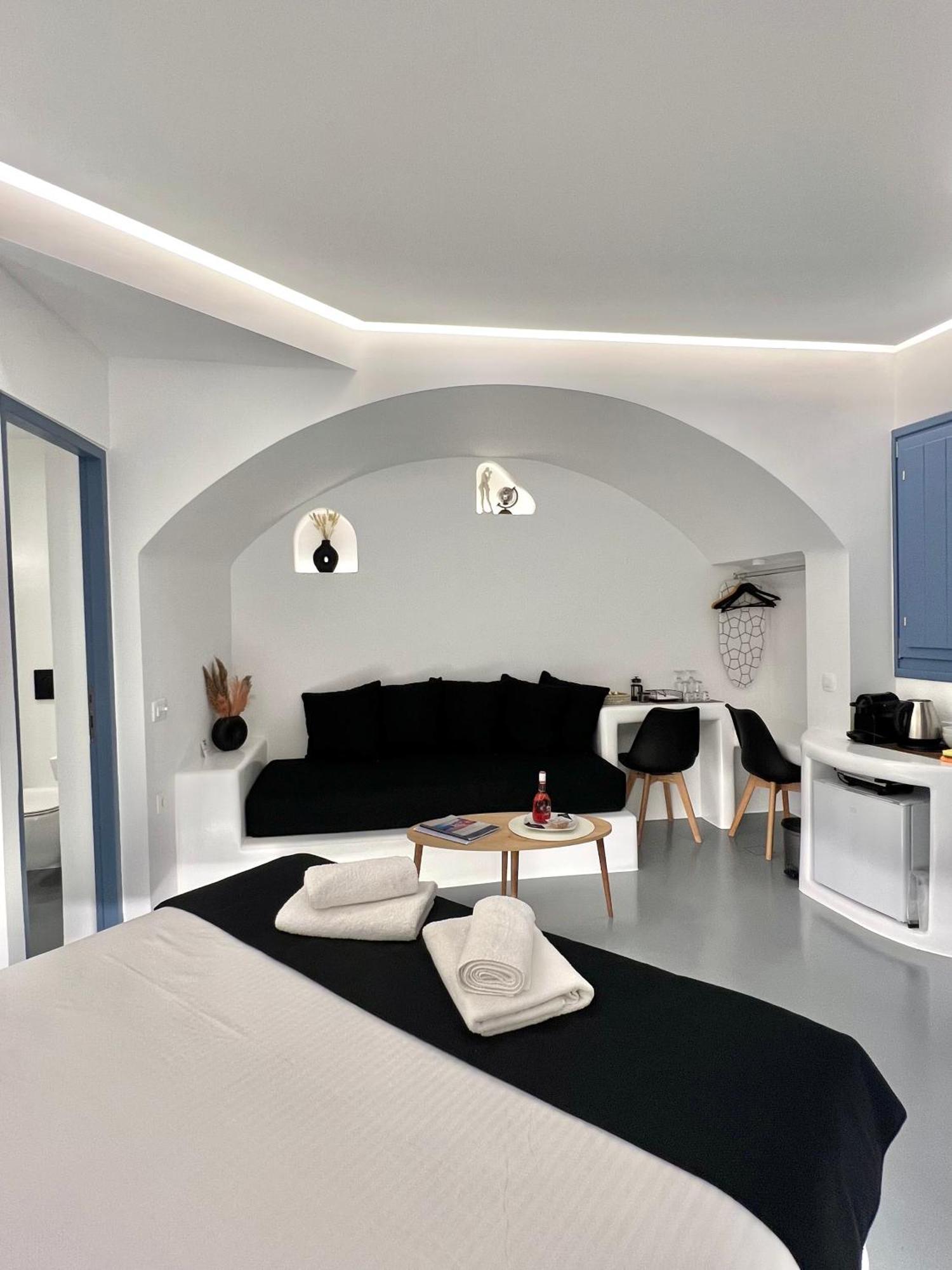 Oinos Luxury Suites Foinikiá Dış mekan fotoğraf
